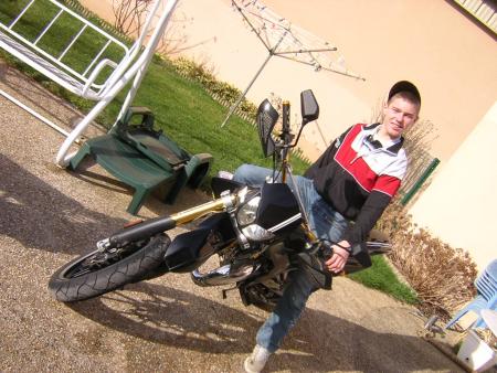 Moi sur ma derbi 